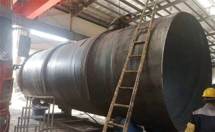 406mm螺旋焊管，920-6mm螺旋管，鋼材場鋼護筒廠家，鍍鋅槽鋼